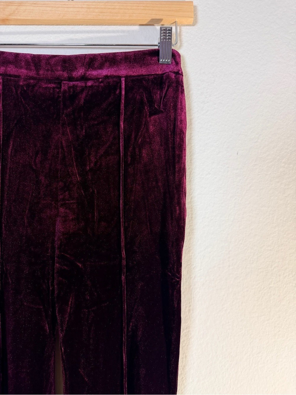Halara Burgundy Velvet Flare Pants Small Pull On Stretch NWT - Picture 8 of 10